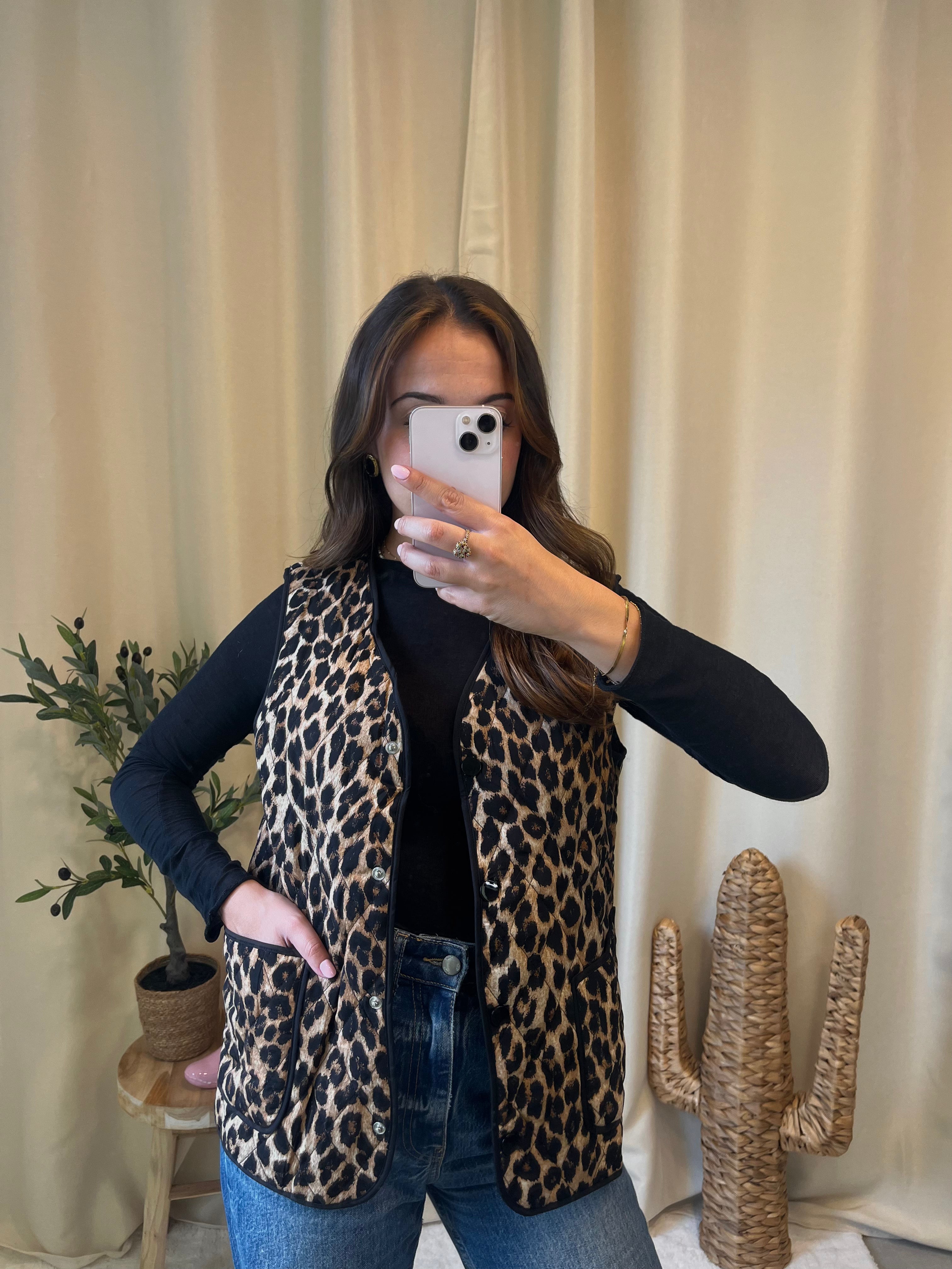 Veste sans manches léopard Naya